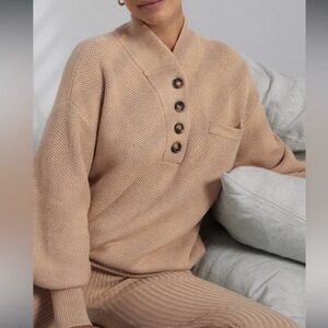 Lunya Cozy Cotton Silk Pocket Henley in Tranquil Tan - Med - UNISEX - EUC